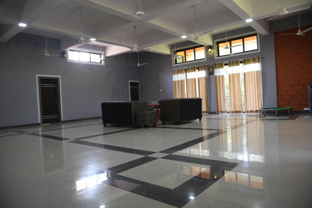 Shree Ramkrishna Anandvan Ratnāgiri Kültér fotó